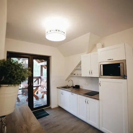 Gosciniec Kaszubski Las, Ruda 3 *